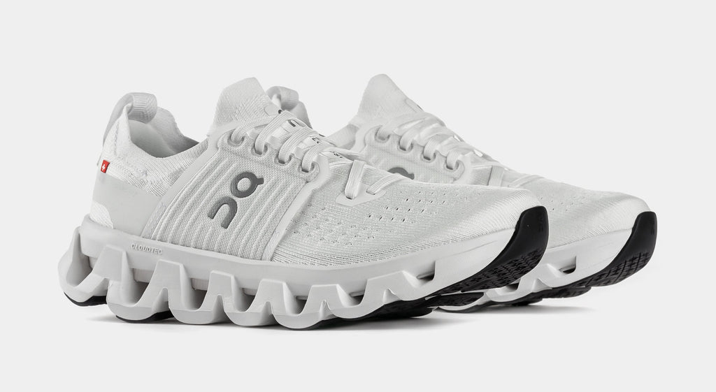 Cloudswift 4 Womens Running Shoes (White/White)
