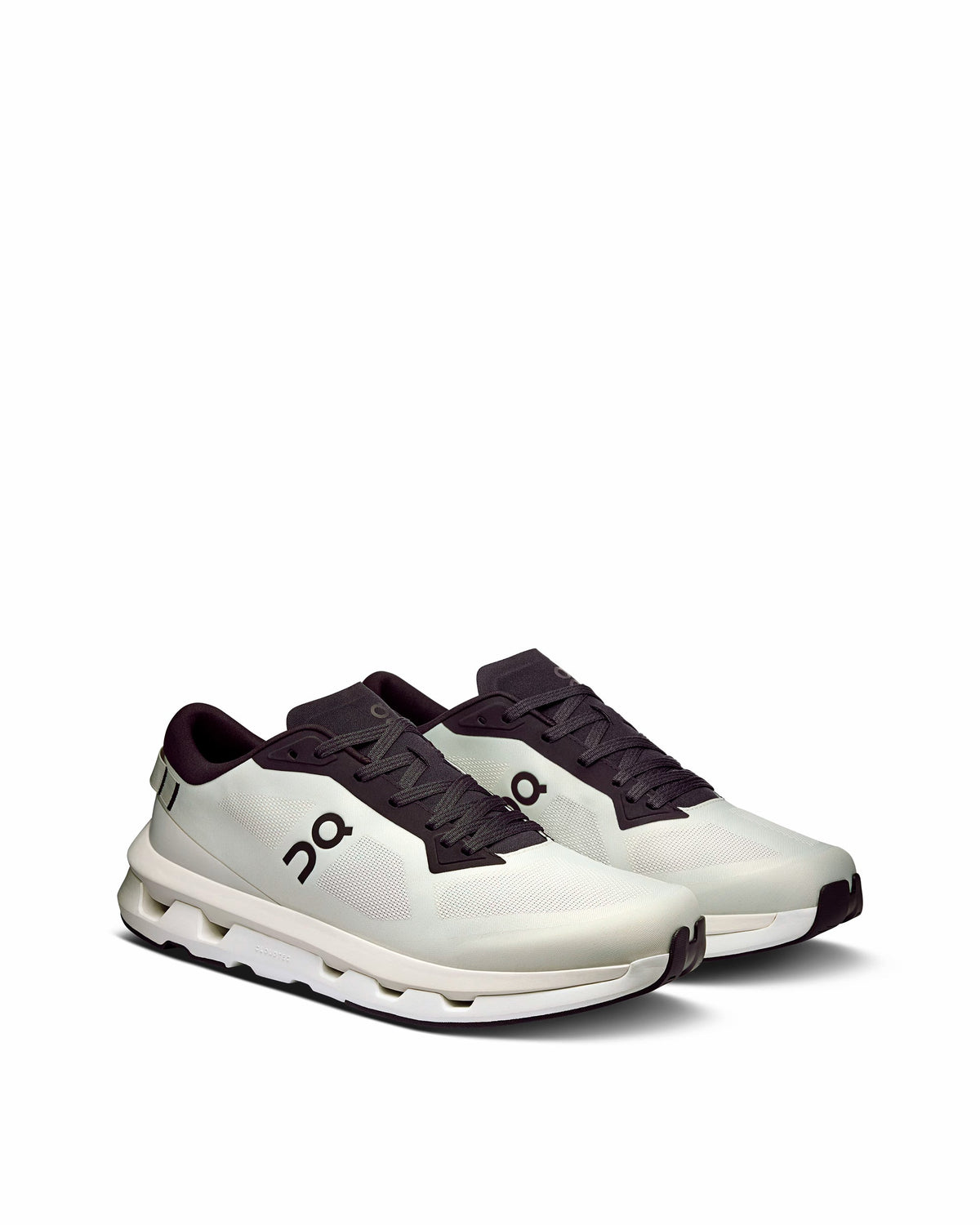 Cloudzone Sneakers with Speedboard Technology in Ice Black