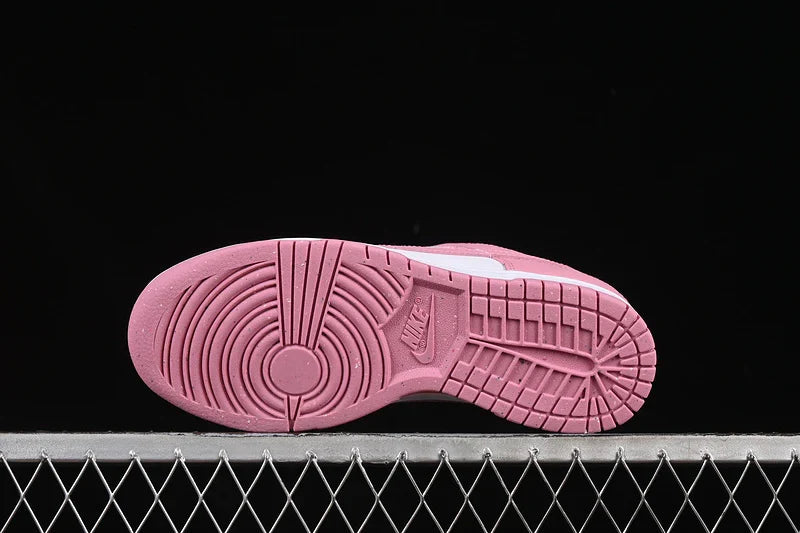 Nike SB Dunk Low "Elemental Pink"