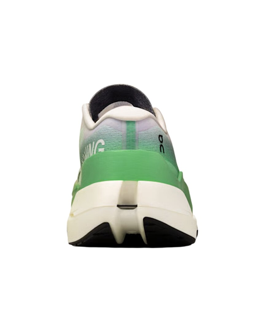 On Running Cloudboom Max Running Shoe