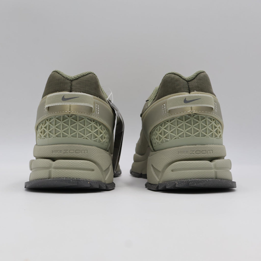 HJ4646-300 Nike Zoom Vomero 5 Roam Silver Sage Spruce Fog (Men's)