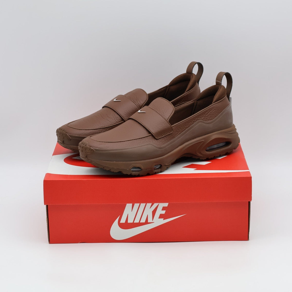 IM8814-200 Nike Air Max Phenomena Cacao WowMetallic Silver (Women's)