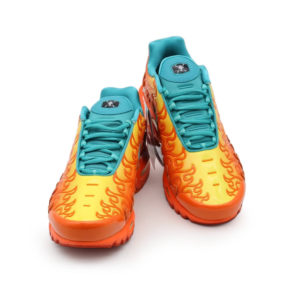 IW1283-800 One Piece Ã Nike Air Max Plus "Devil Fruits/Mera Mera" (Men's)