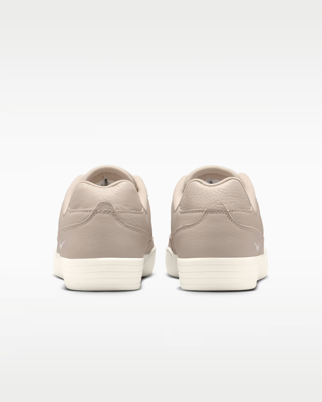 IM5955-201 Nike Tennis Center "Cream 2" (Women's)