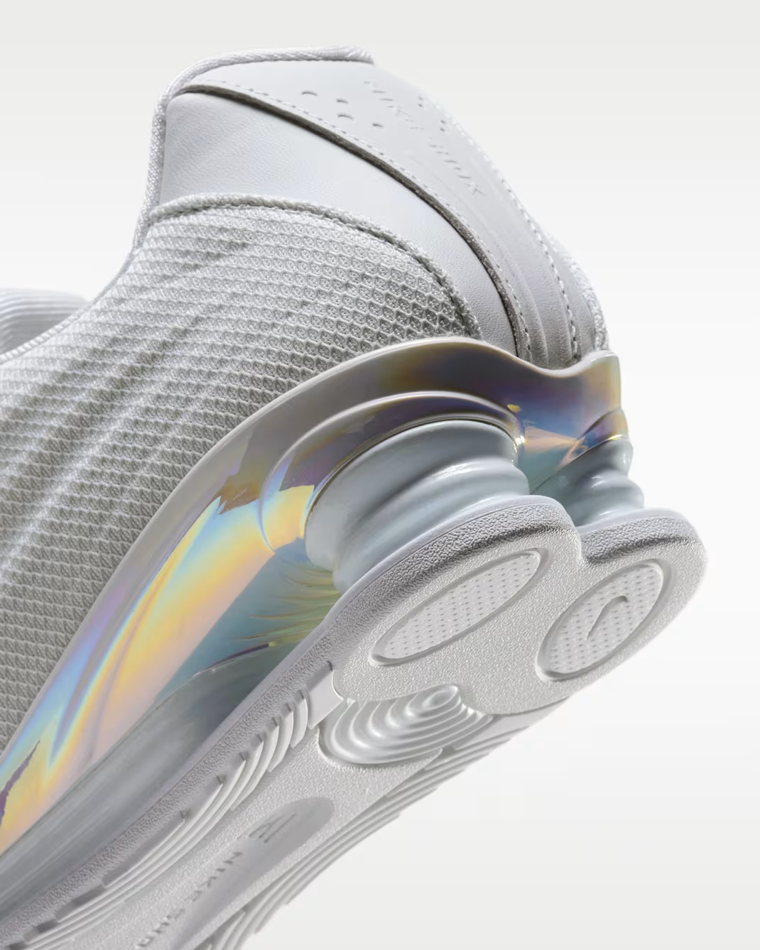 IM6051-100 Nike Shox Z SE "Off White/Metallic Silver" (Women's)