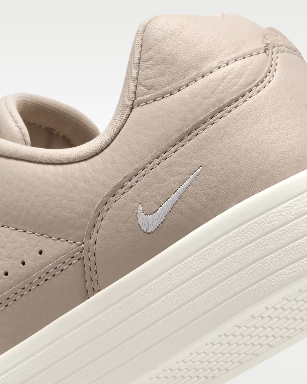 IM5955-201 Nike Tennis Center "Cream 2" (Women's)