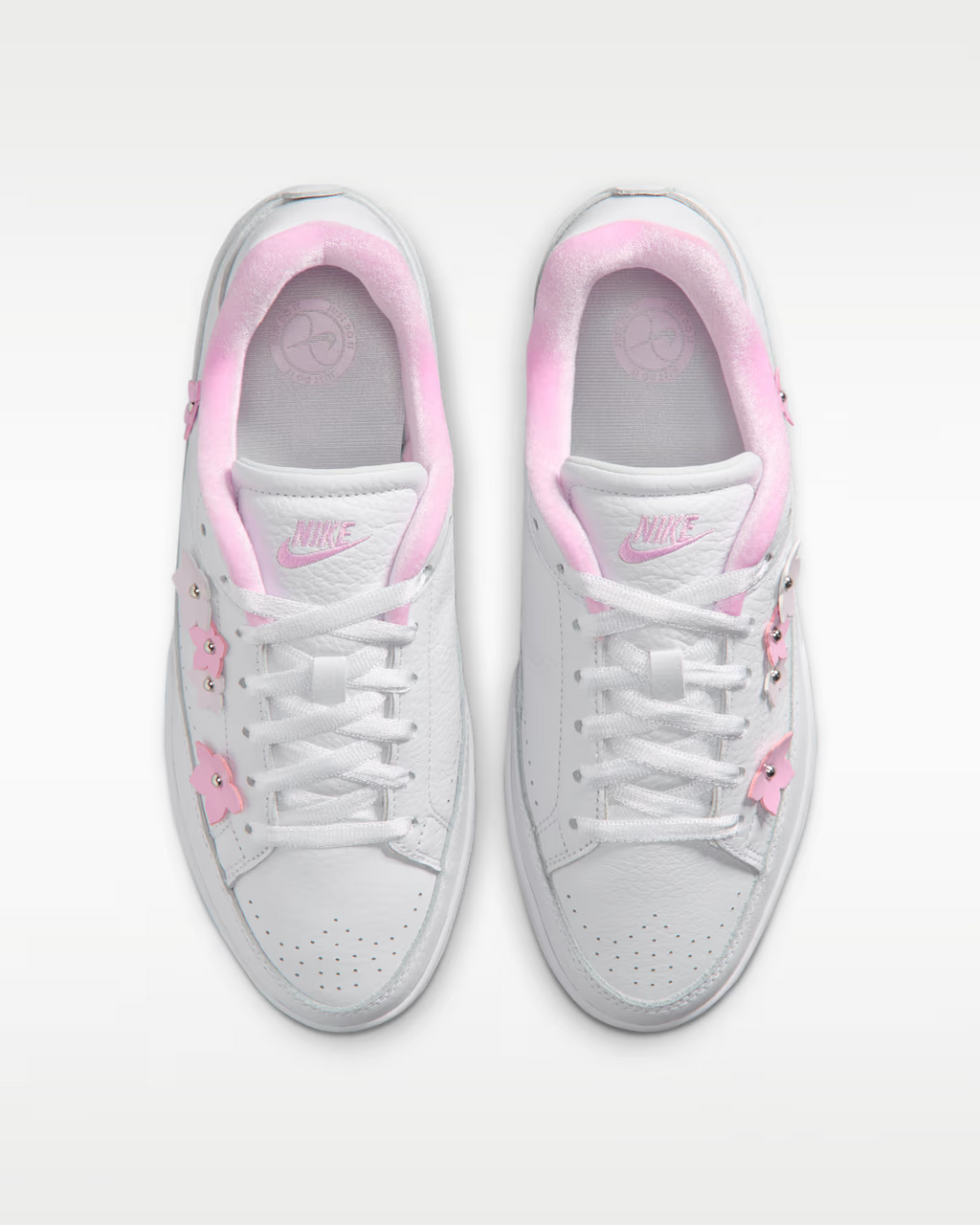 IR8636-100 Nike Tennis Centre "Florette" (Women's)