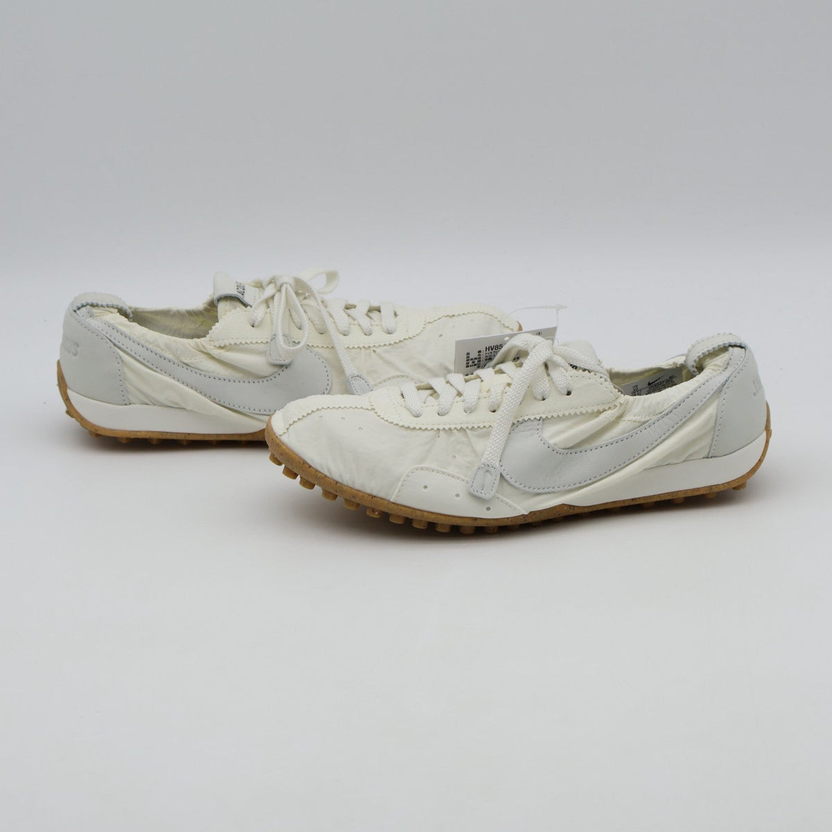 HV8547-002 Jacquemus Nike Women's Moon Shoe Soft Pearl (Women's)