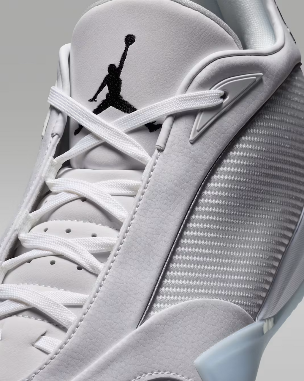 IO0424-100 Nike Air Jordan Triangle "White/Black" (Men's)