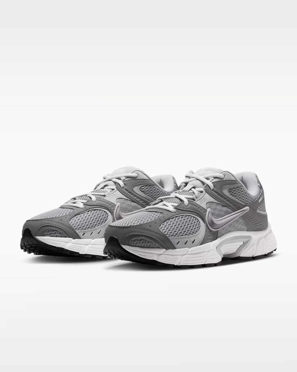IO7835-004 Nike V5 RNR "Particle Grey/Flat Pewter" (Men's)