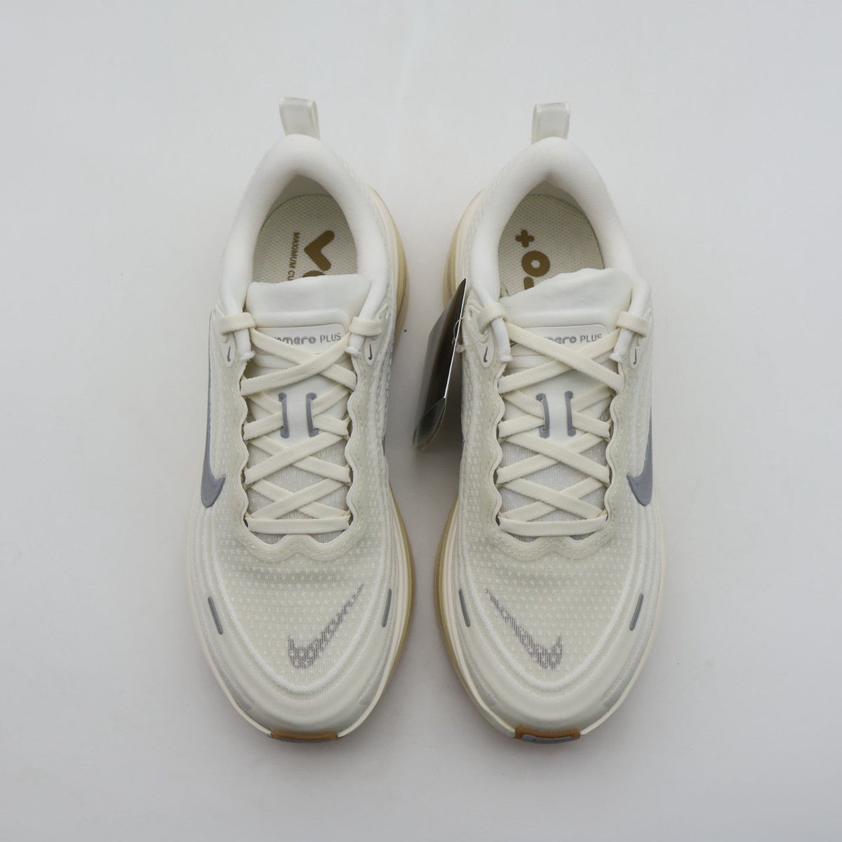 IM8336-100 Nike Vomero Plus Sail Coconut Milk Light Khaki Metallic Silver(Men's)