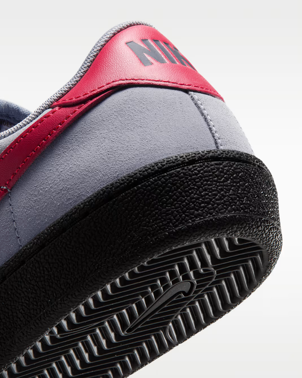HF7386-005 Nike SB Zoom Tennis Classic "Stealth/Black/Gym Red" (Men's)