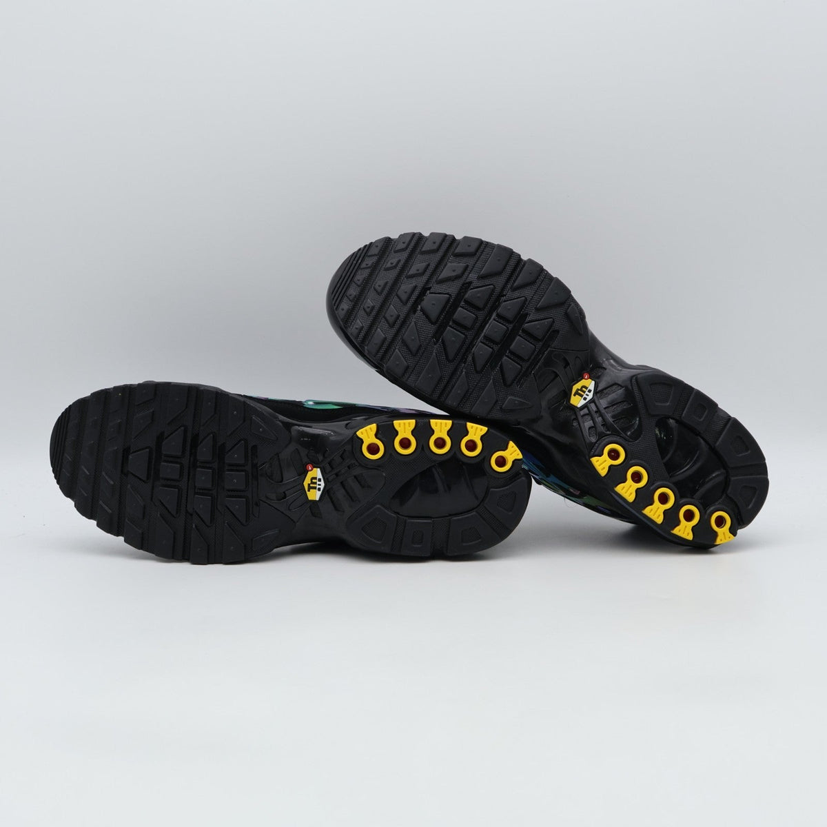 IH7960-001 Nike Air Max Plus Premium Shoes (Men's)