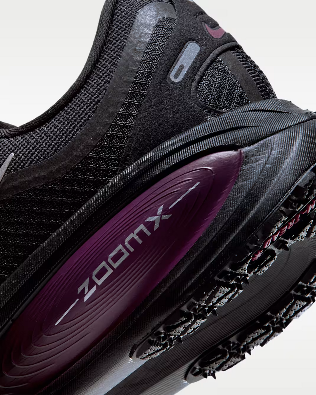 HQ7002-005 Nike Vomero 18 GORE-TEX "Black/True Berry" (Women's)