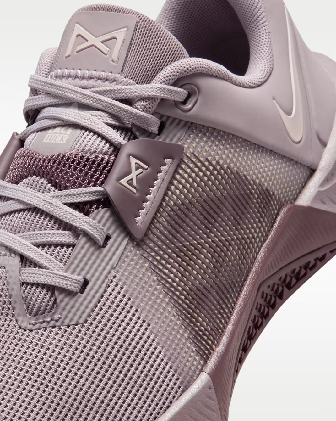 HQ2620-200 Nike Metcon 10 Light Violet Ore Tattoo Silt Red (Women's)