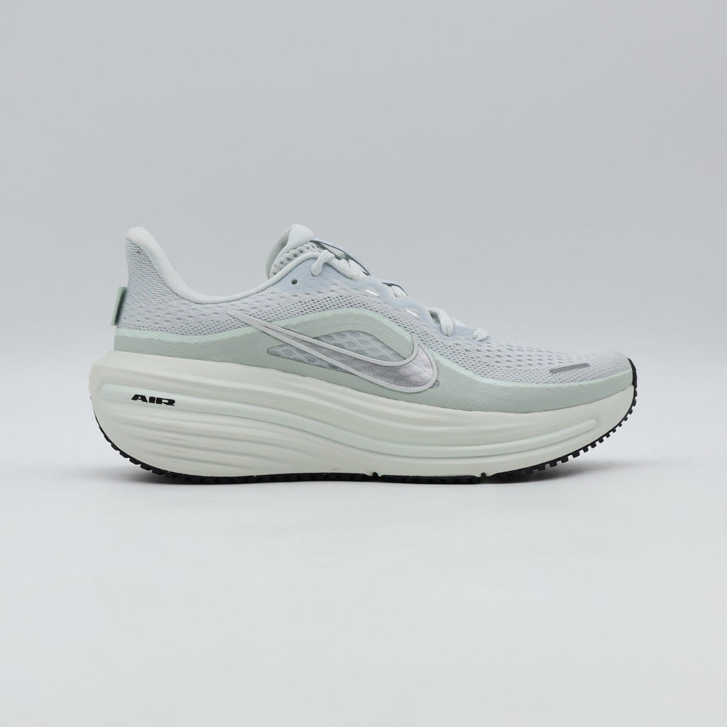 HV9273-104 Nike Winflo 12 Off White Barely Green (Women's)