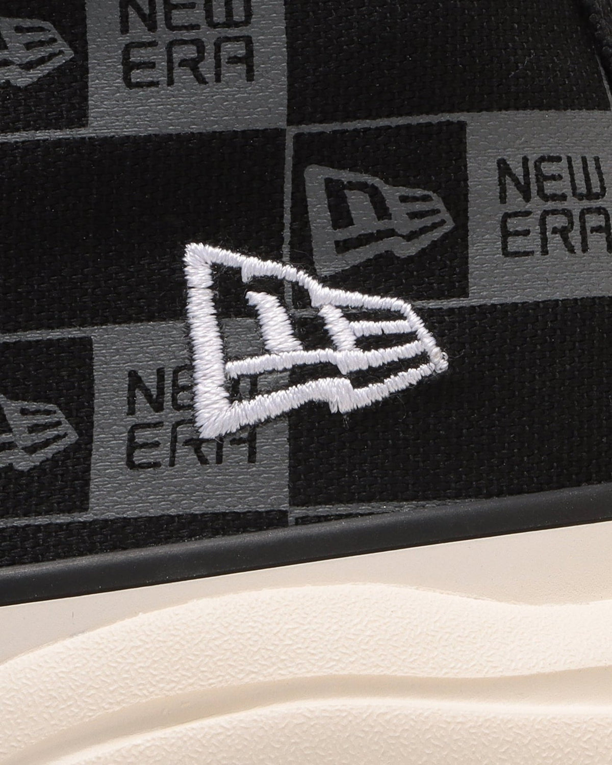 31312420 New Era Converse All Star Surgetrainer Hi Black (Men's)