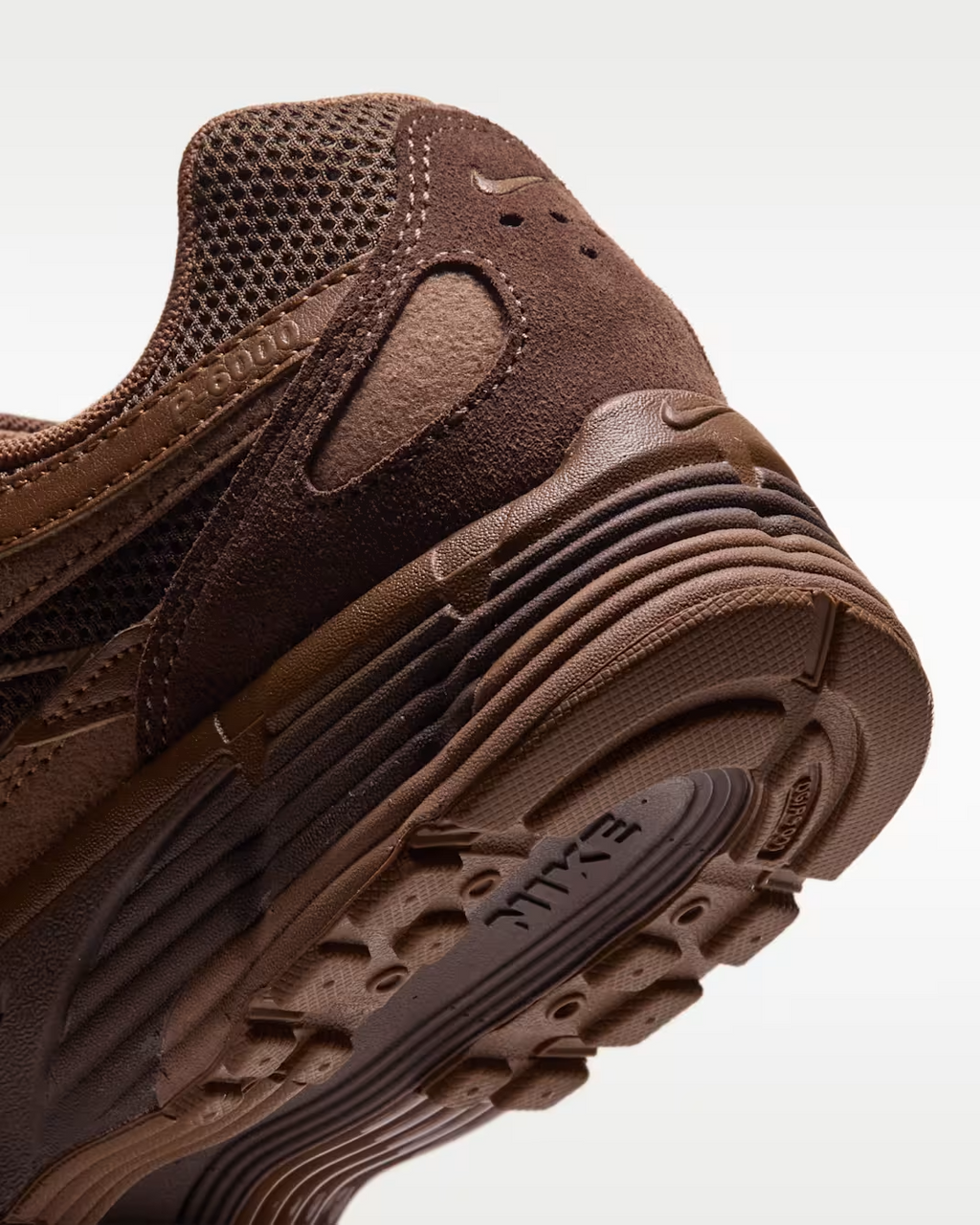 IV2501-201 Nike P-6000 "Cacao Wow/Light British Tan" (Women's)