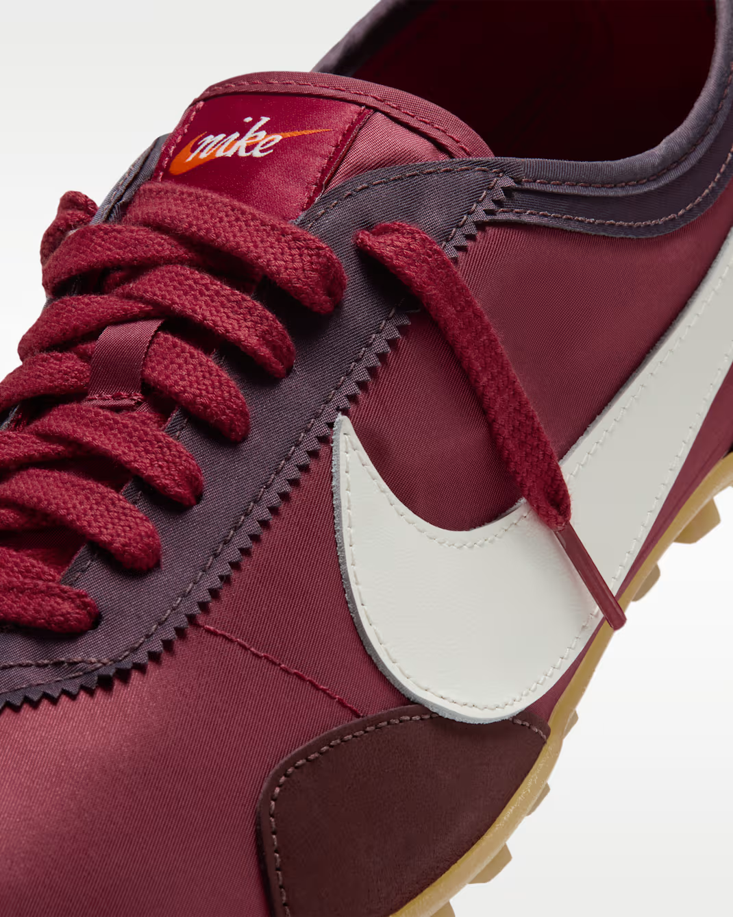 IX3952-600 Nike Moon Shoe OG "Tough Red/Mystic Dates/Gum Light Brown/Sail"(Men's