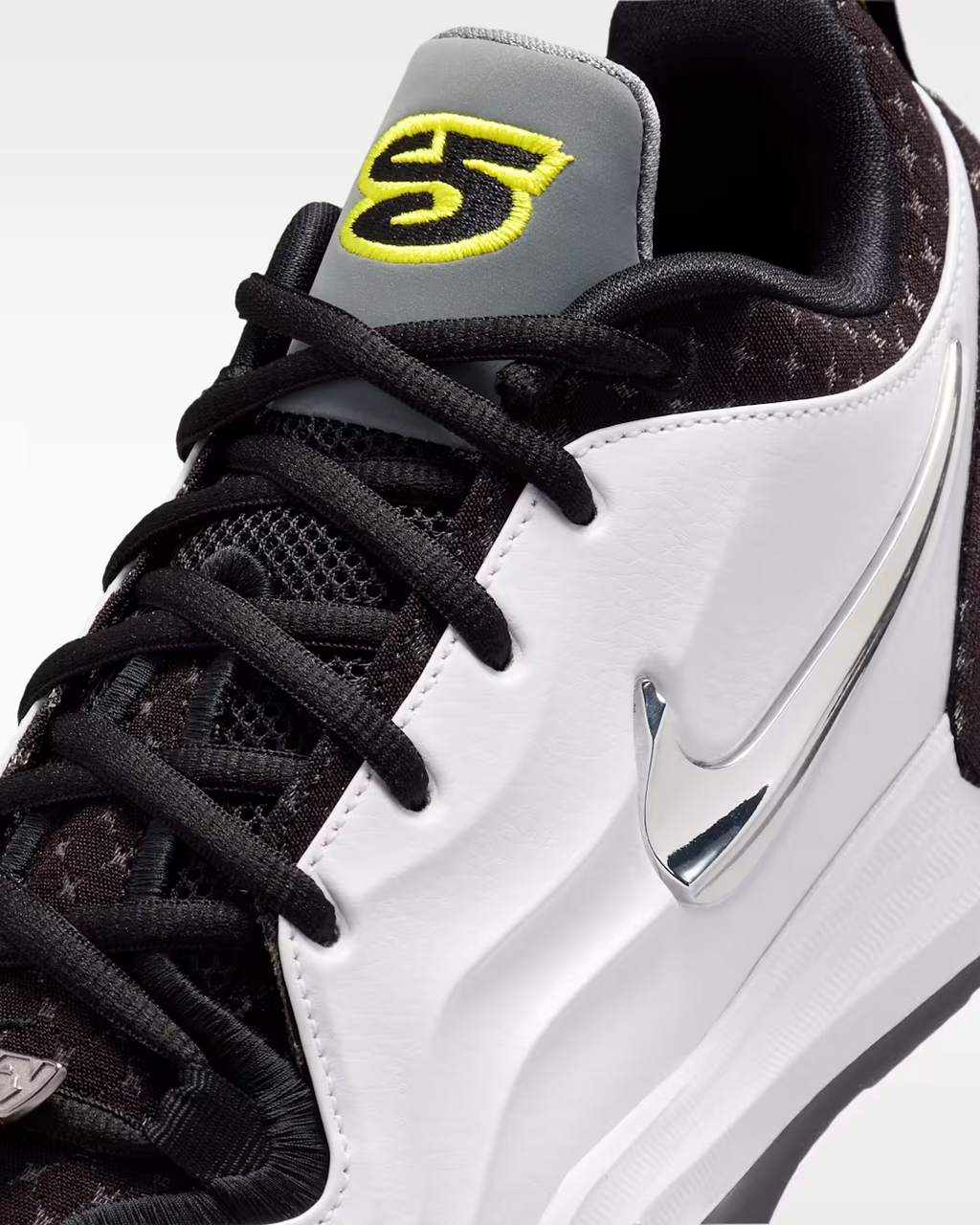 IX1924-100 Nike A'Two "Dawn Staley" (Women's)