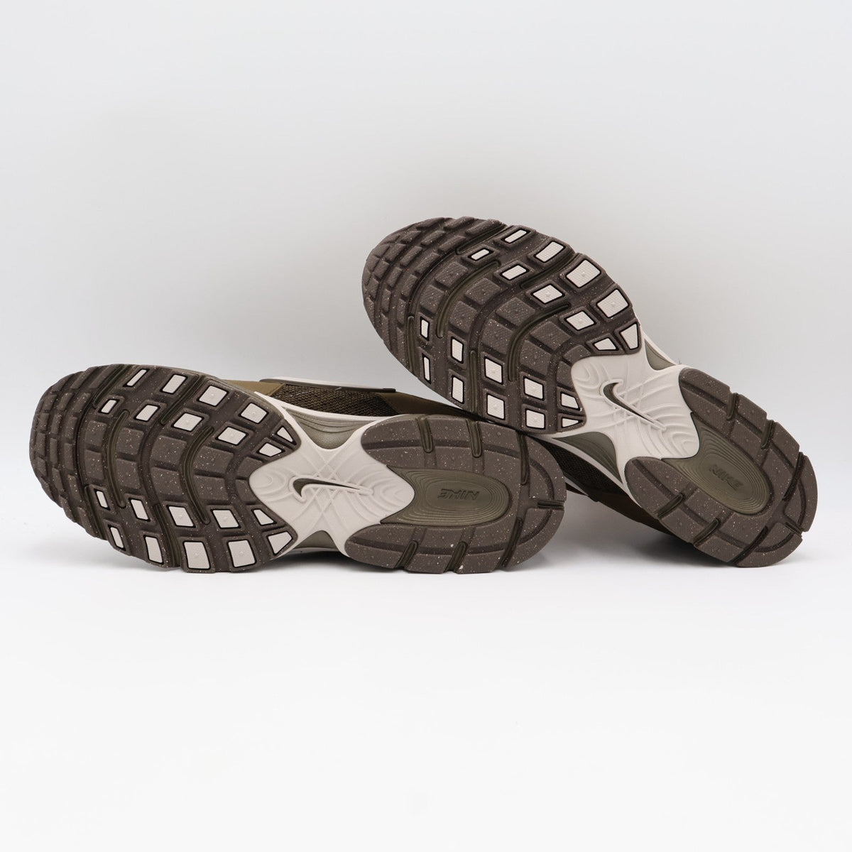 II6292-200 Nike V5 RNR Dark Hazel Cave Stone College Grey (Men's)