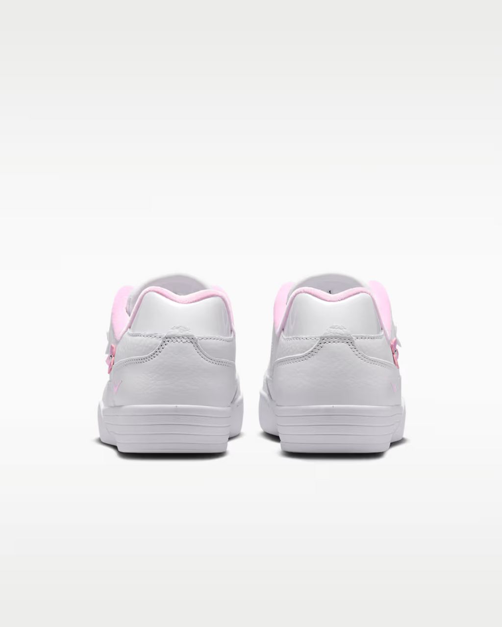 IR8636-100 Nike Tennis Centre "Florette" (Women's)