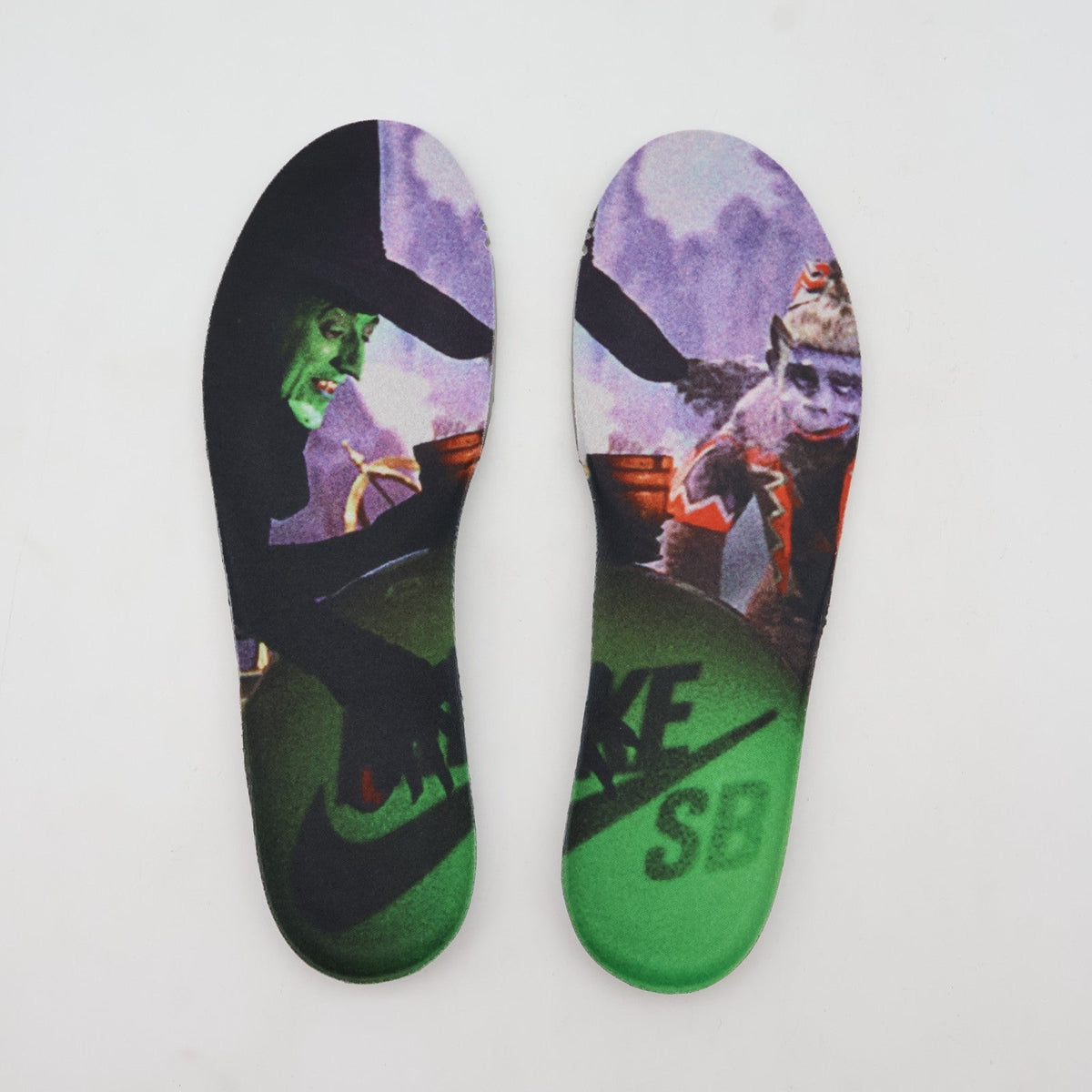 FZ1291-600 The Wizard of Oz Nike SB Dunk Low Poppy Field (Men's)