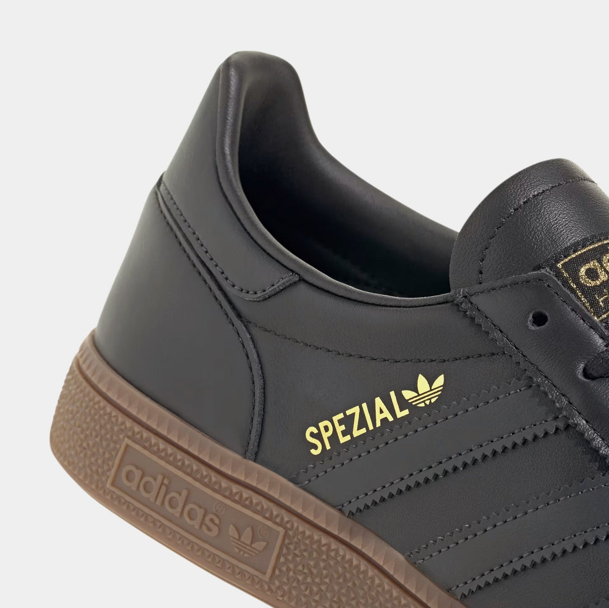 Handball Spezial Mens Lifestyle Shoes (Core Black/Carbon/Gold Metallic)