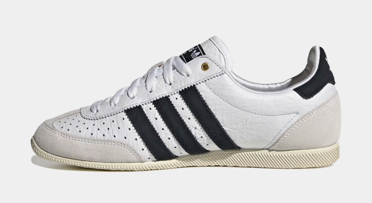 Japan Womens Lifestyle Shoes (Cloud White/Core Black/Gold Metallic)