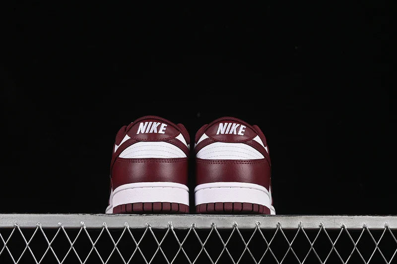Nike SB Dunk Low "burgundy"