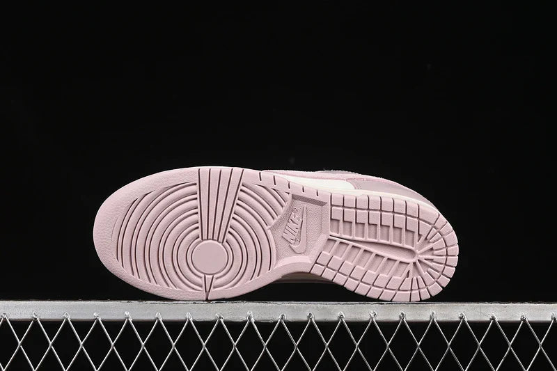 Nike SB Dunk Low "Particle Rose"