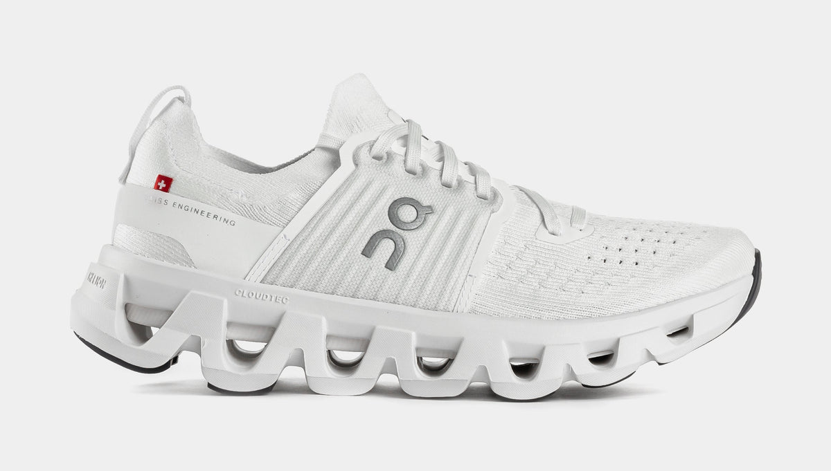 Cloudswift 4 Womens Running Shoes (White/White)